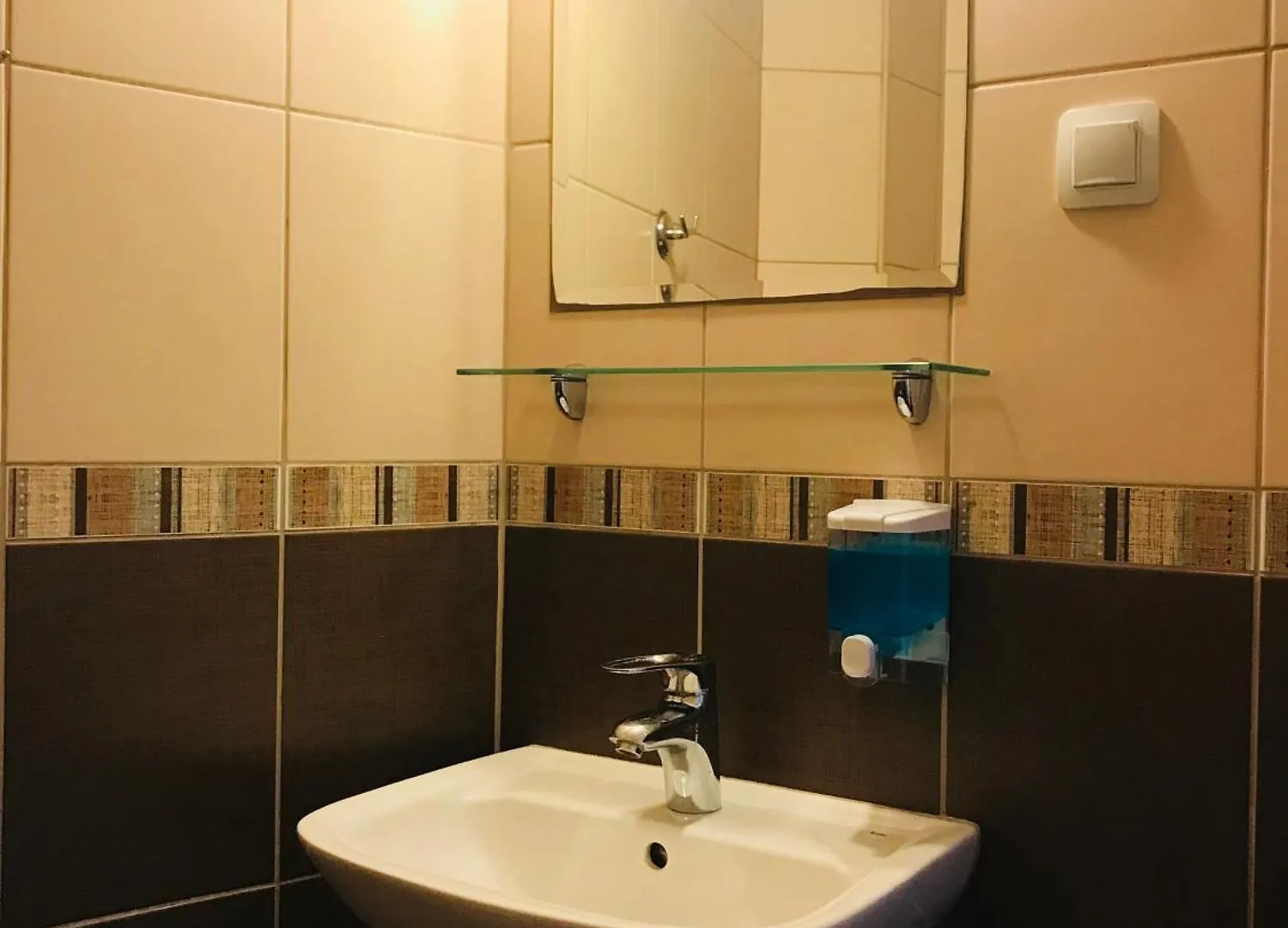 Cam Hotel Gümbet