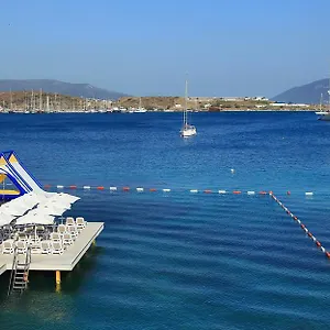 Royal Arena & Semesteranläggning (resort)